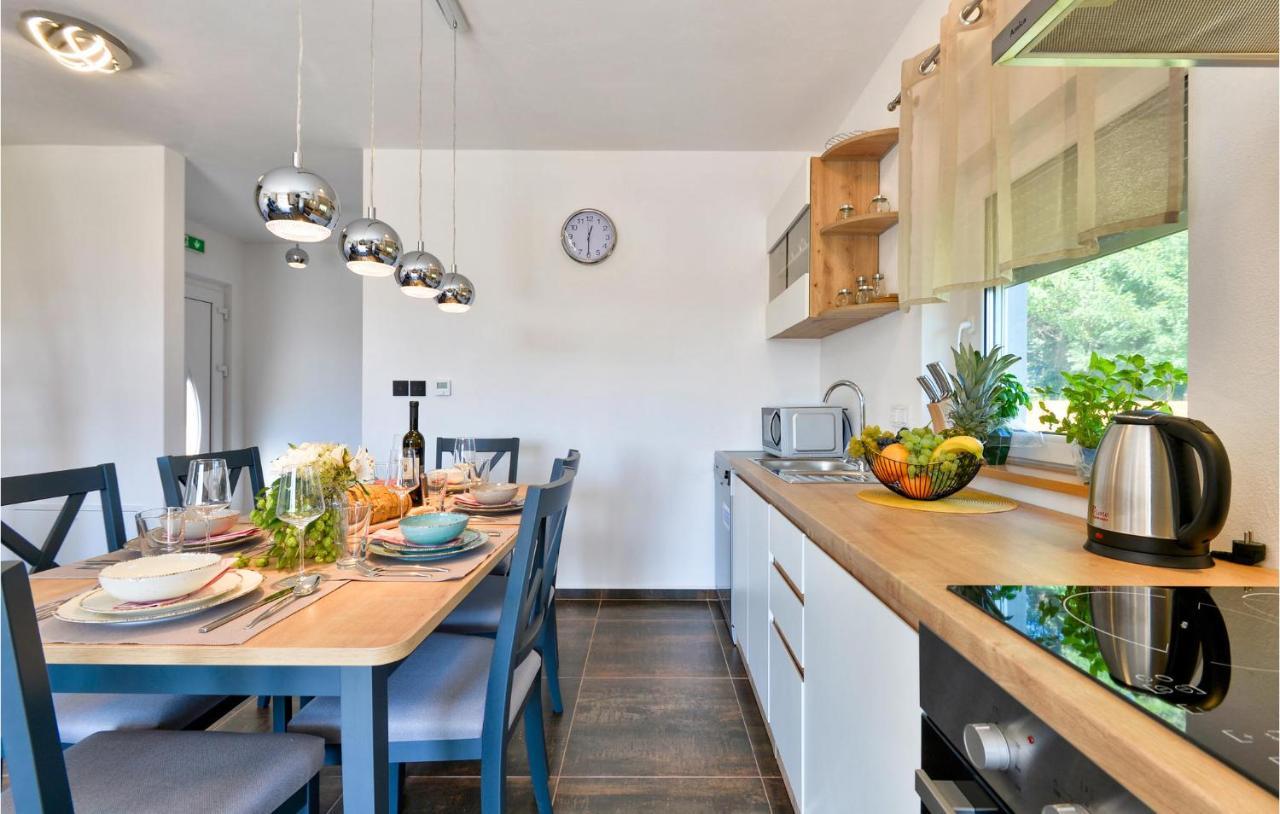 Stunning Home In Varazdinske Toplice With Wifi Eksteriør bilde